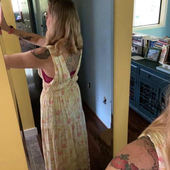 Flirty Summer Beach Dress - Picture 4 of 7